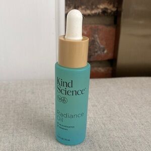 new nwt Kind Science .5 oz Radiance Oil
